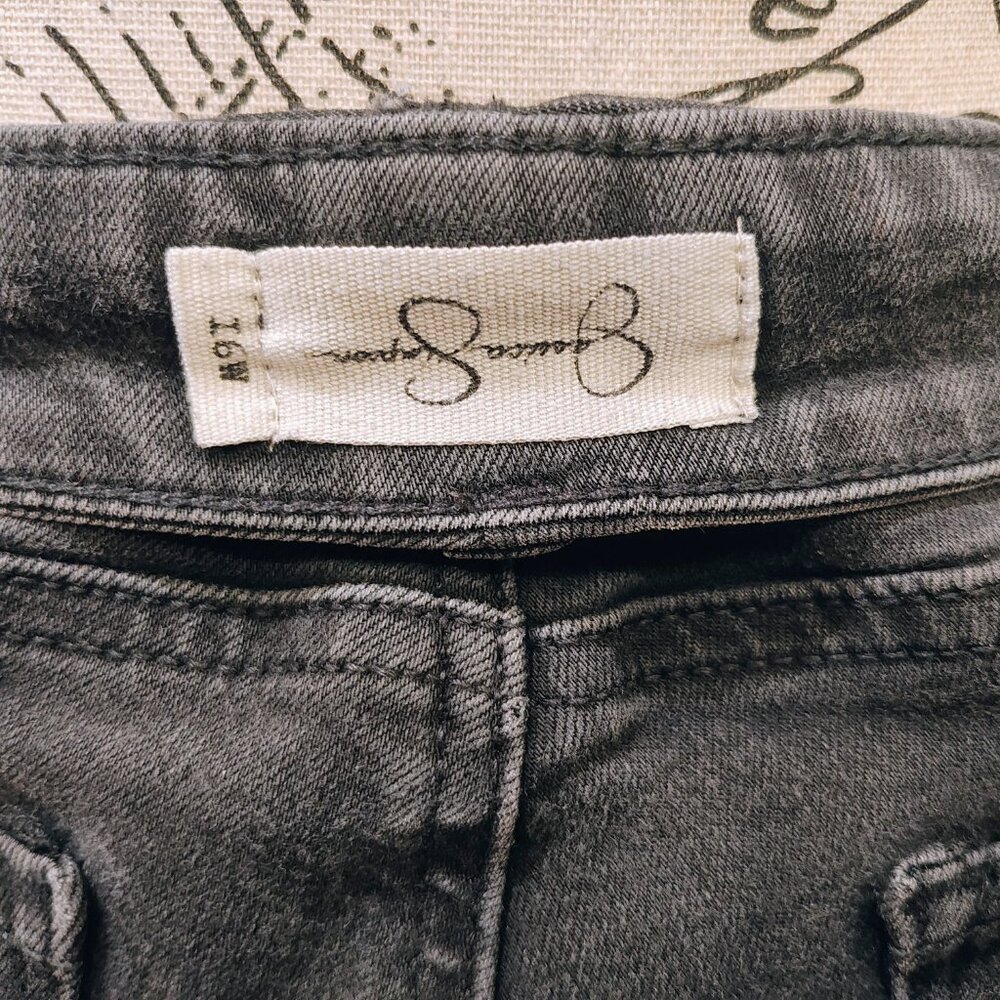 Jessica Simpson Kiss Me Skinny Jeans, Size 16W, Gently Used - Picture 3 of 4